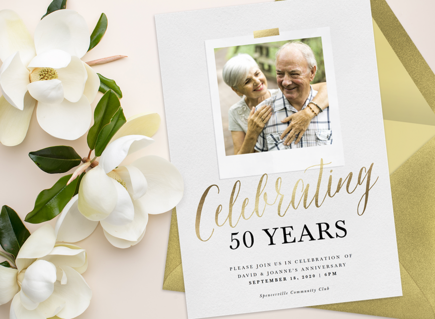 50 週年結婚紀念日請柬:白色和金色