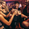 15 個雞尾酒會創意，打造美妙的 Shindig