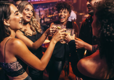 15 個雞尾酒會創意，打造美妙的 Shindig
